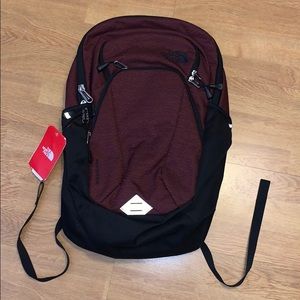NWT The North Face Pivoter Backpack, Red